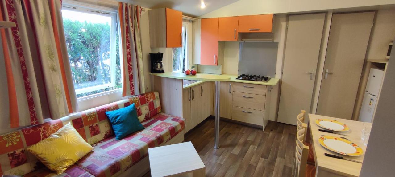 Mobil Home 6 Places La Roque d'Antheron Bagian luar foto